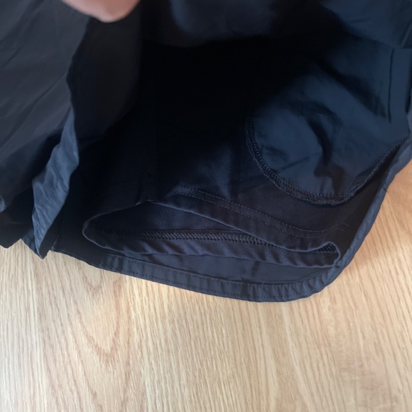 Women’s Spyder Black Woven Athletic Shorts with Pockets Size Large - Picture 5 of 8